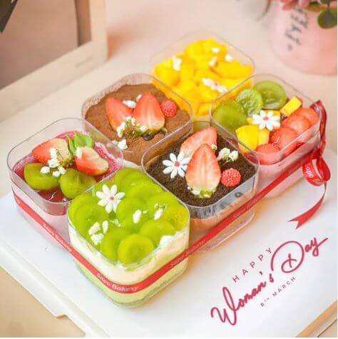 set banh moose cốc vuông